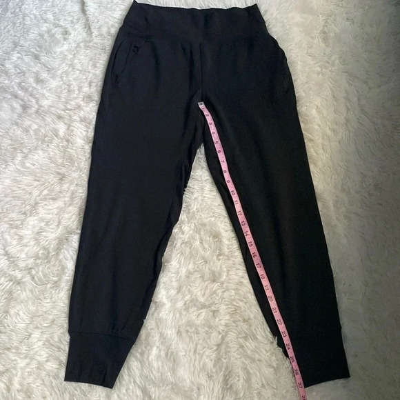 Athleta Pants - Athleta Jogger with zip pockets.  Black. Size Small.
